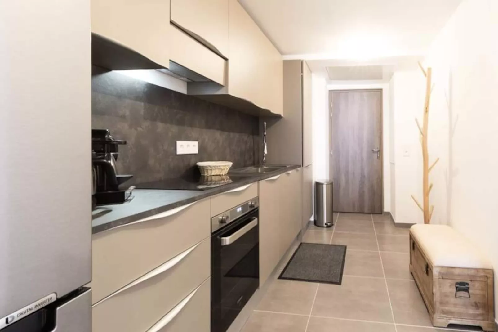 Résidence Reibaud 1 T3 Avec Ac, Parking Et Piscine-Niet-getagd