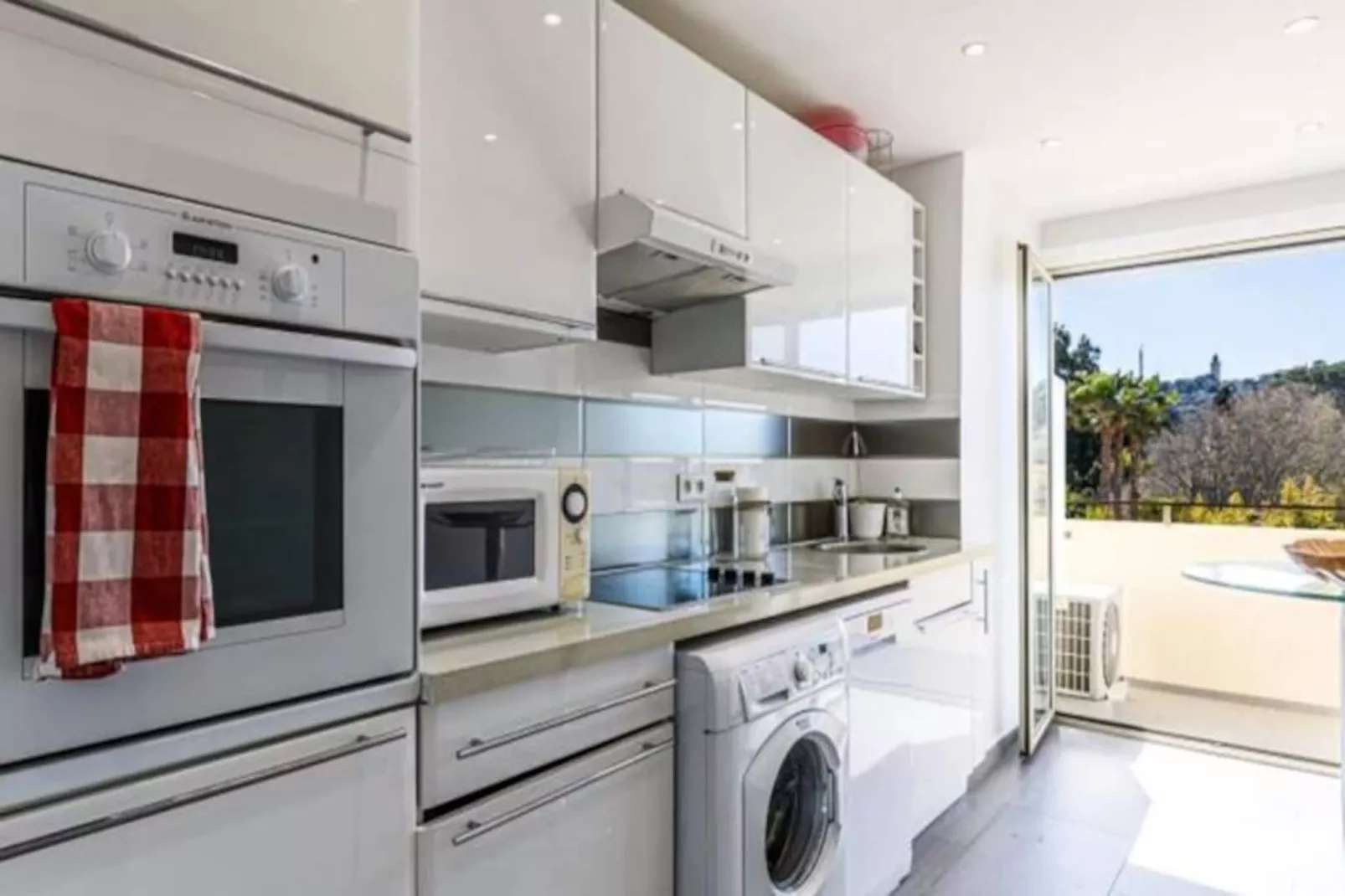 Résidence Tamanaco Beach : Appartement 1 Chambre Avec Balcon, Vue Mer Et Piscine-Niet-getagd