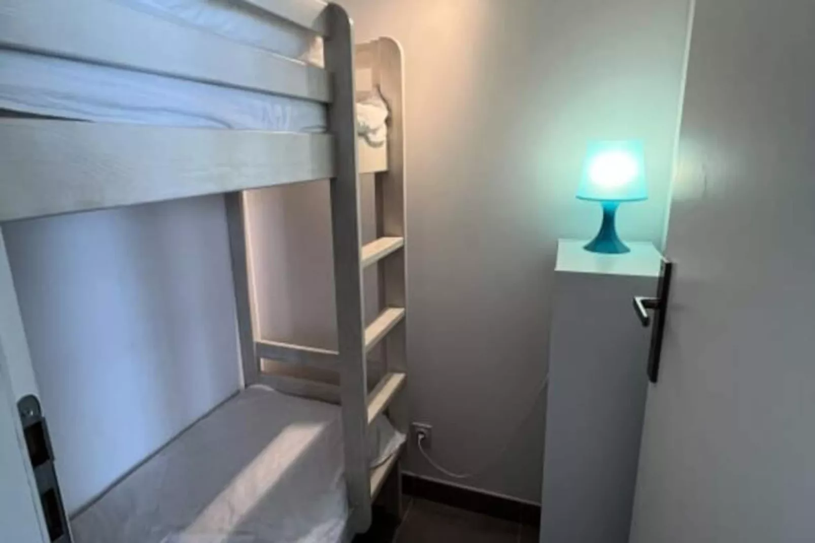 Résidence Les Pieds Dans Le Sable:  Appartement Vue Mer 1 Chambre 1 Cabine-Niet-getagd