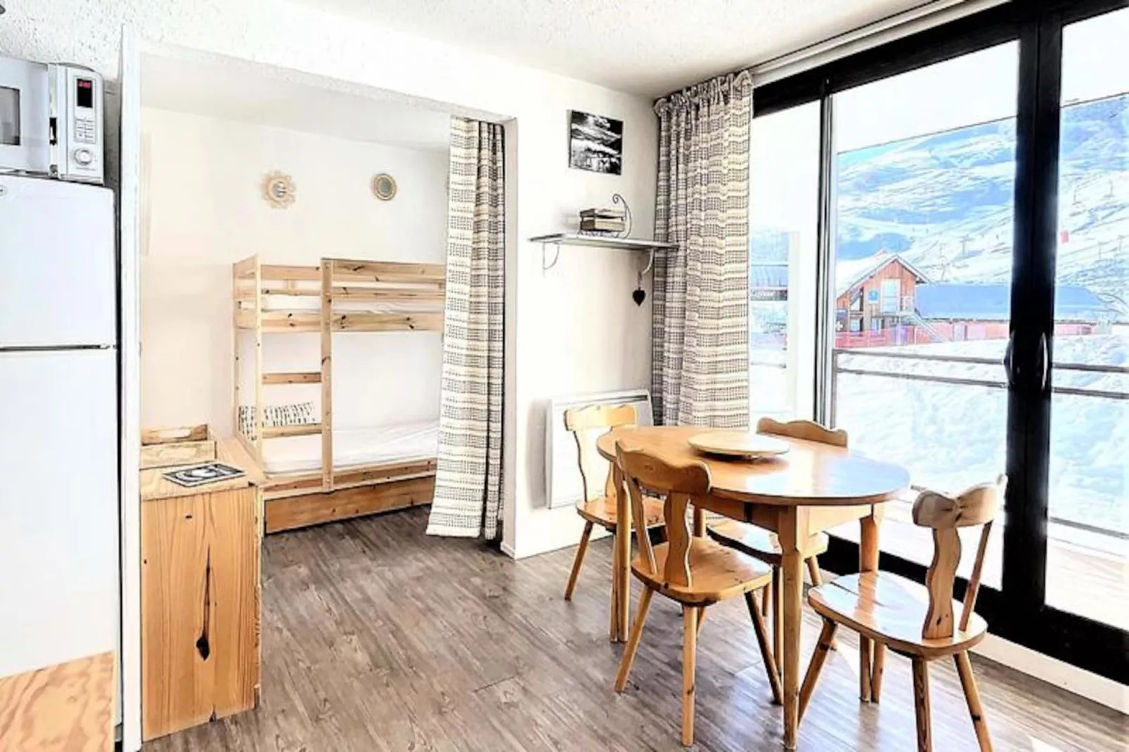 Résidence Baikonour-Niet-getagd