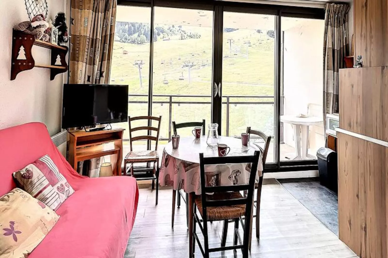 Résidence Baikonour-Niet-getagd