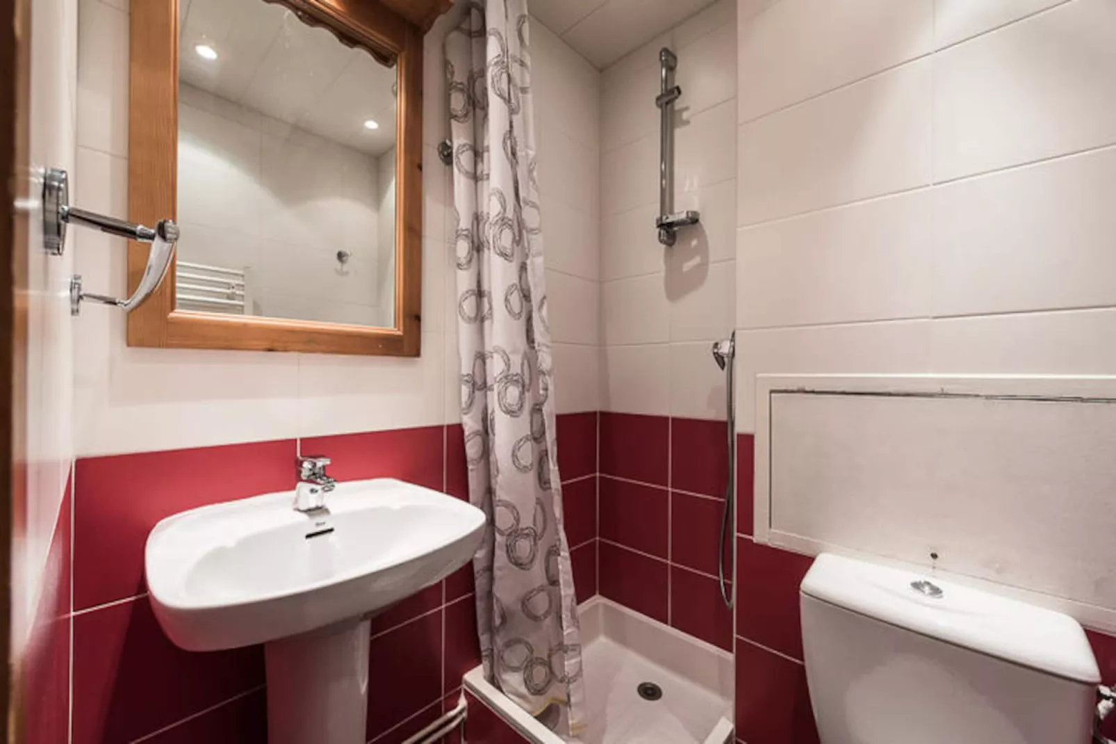 Chalet Club Iv - Blanchot-Niet-getagd