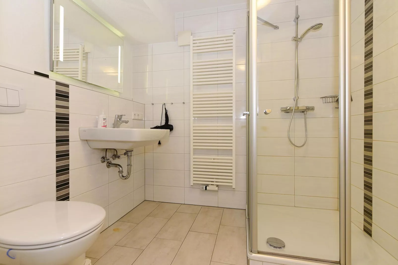 Ferienwohnung Haus Harde Wyk-Boldixum-Wohnung 2 4 Pers-Badkamer