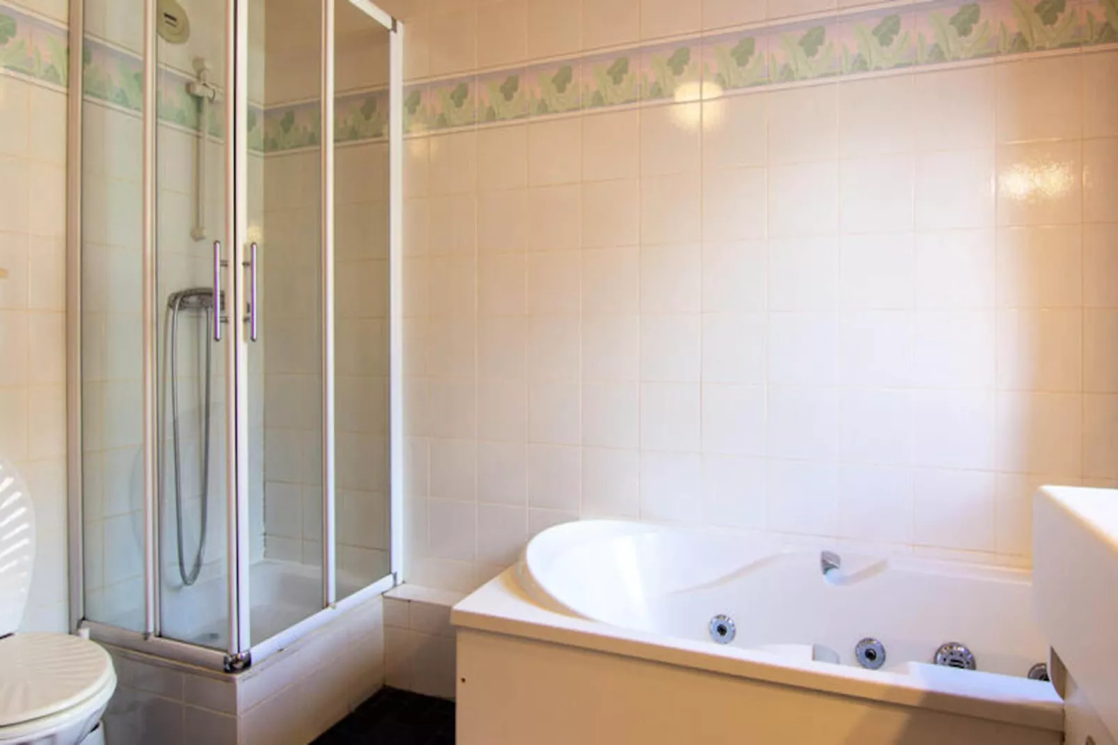 Résidence Reine Blanche-Niet-getagd