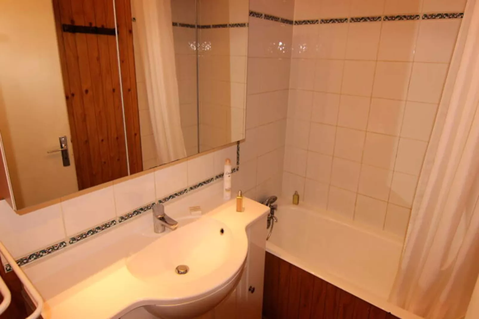 Résidence Lac Du Lou-Niet-getagd