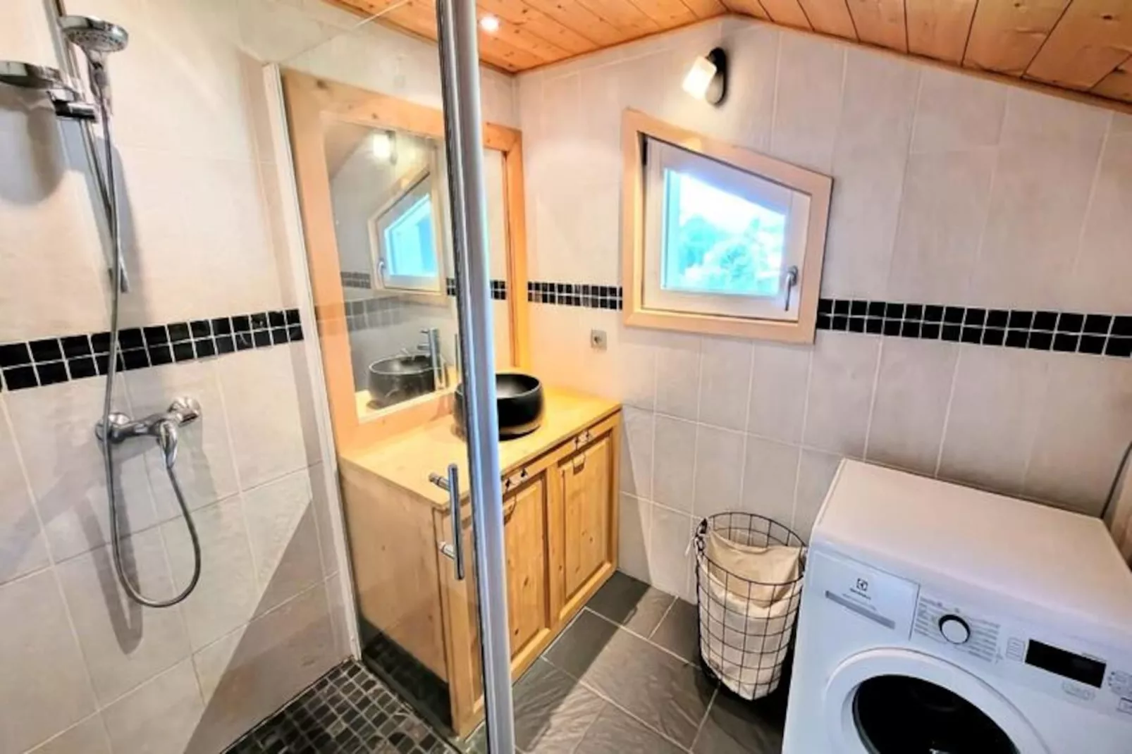 Résidence Le Shangri La-Niet-getagd