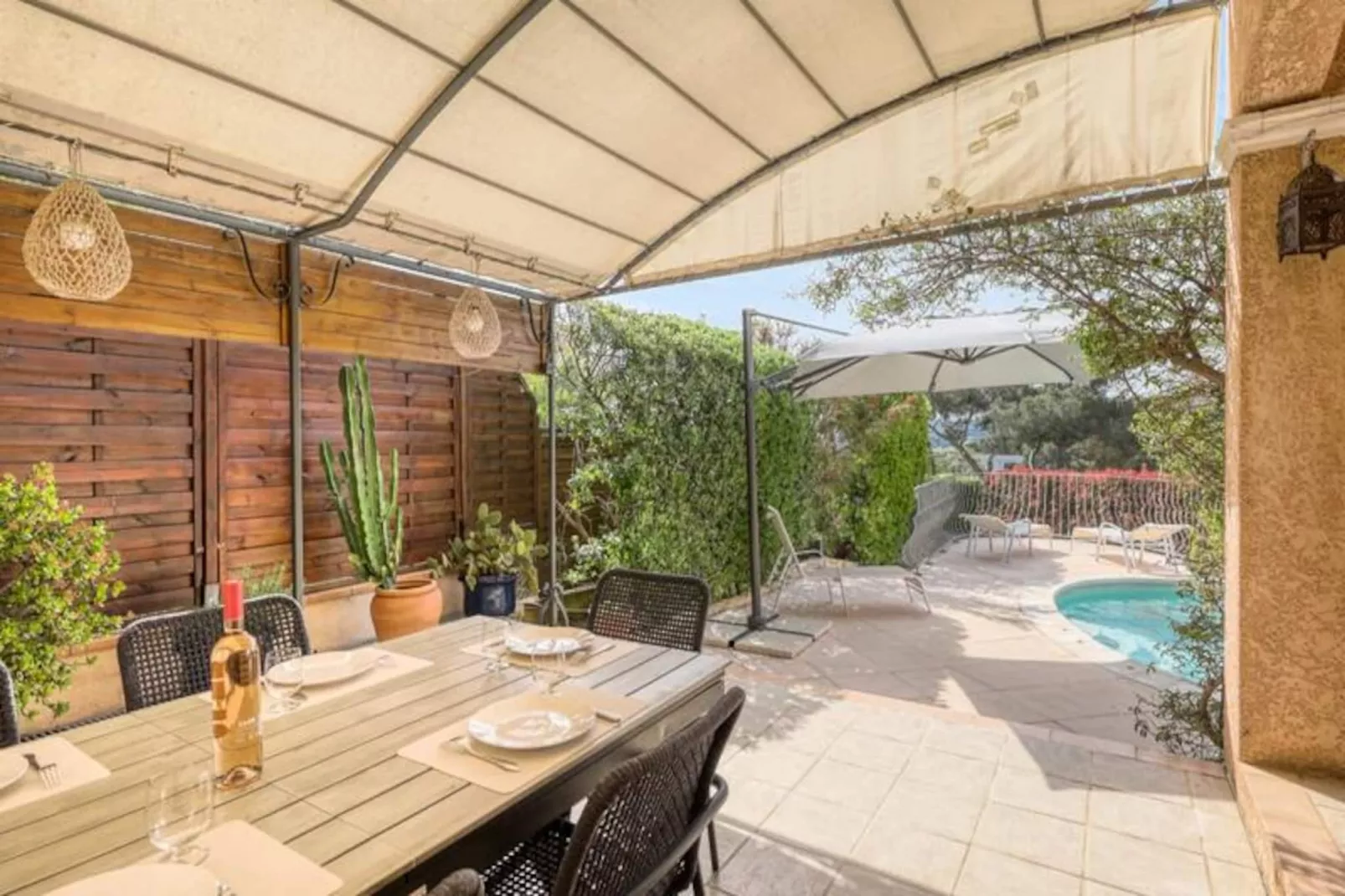 Résidence Vacances En Famille: Maison Avec Piscine & Vue Mer-Niet-getagd