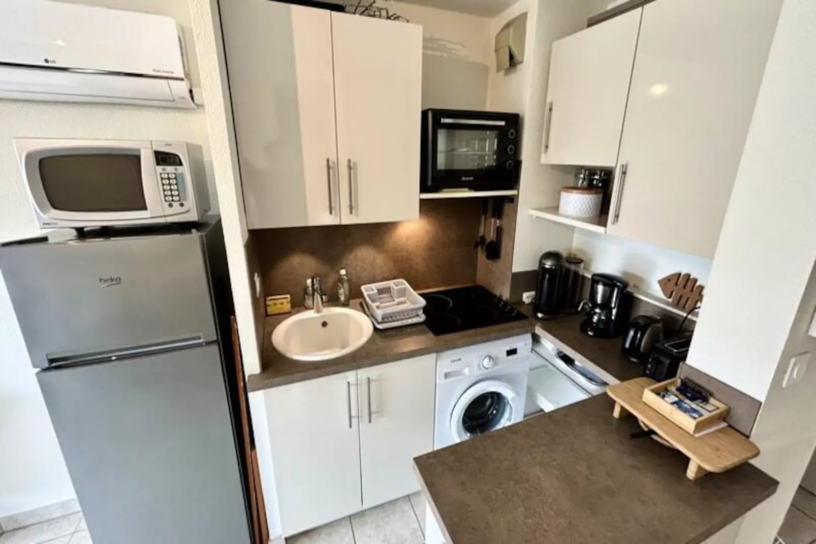 Résidence Appartement T2 Au Lavandou &ndash; Piscine, Parking & Proche Plage-Niet-getagd