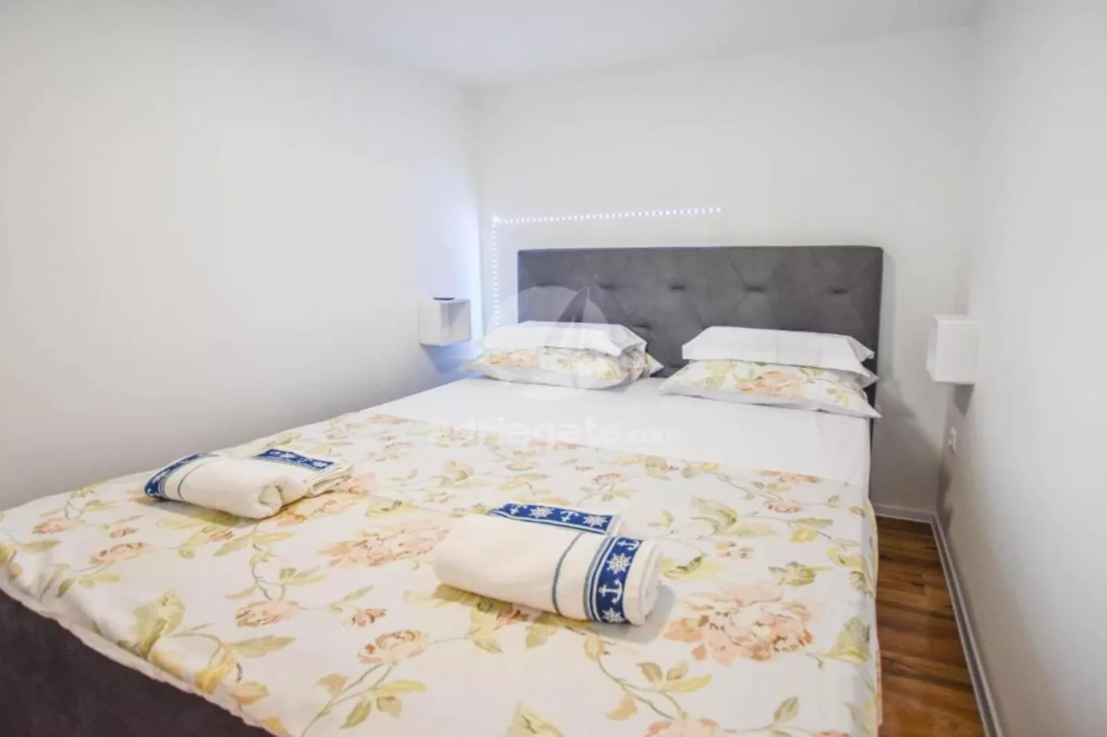 Camping Mobile Homes Bella Vita-Slaapkamer