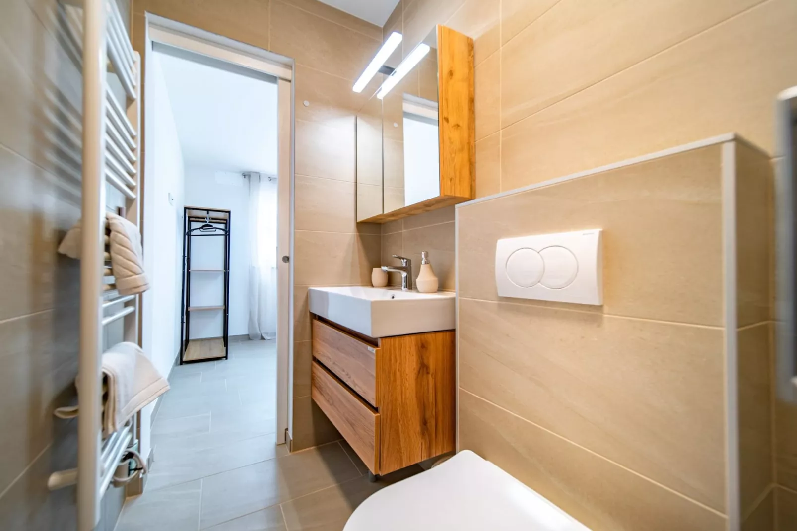 Apartments Arti Homes Rab Banjol - Two Bedroom Apartment With Terrace (Arti 4)-Badkamer