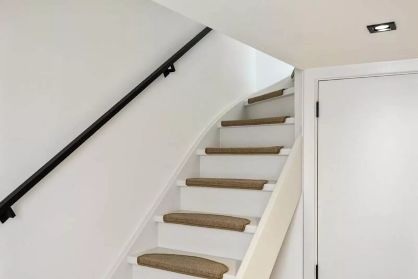 The Modern Burrow-Niet-getagd