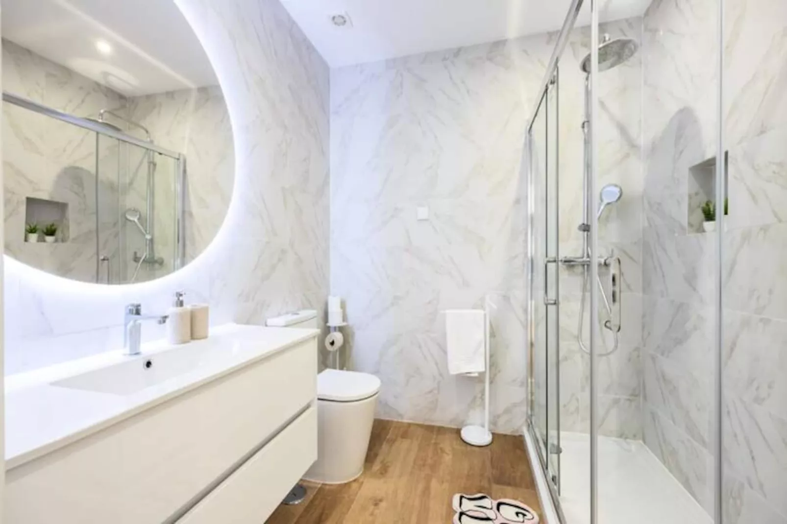 City Centre Ocean View Apartment-Niet-getagd