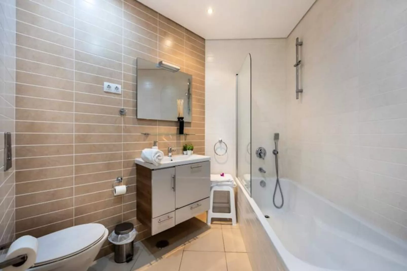 Supreme Lodge Burgau-Niet-getagd