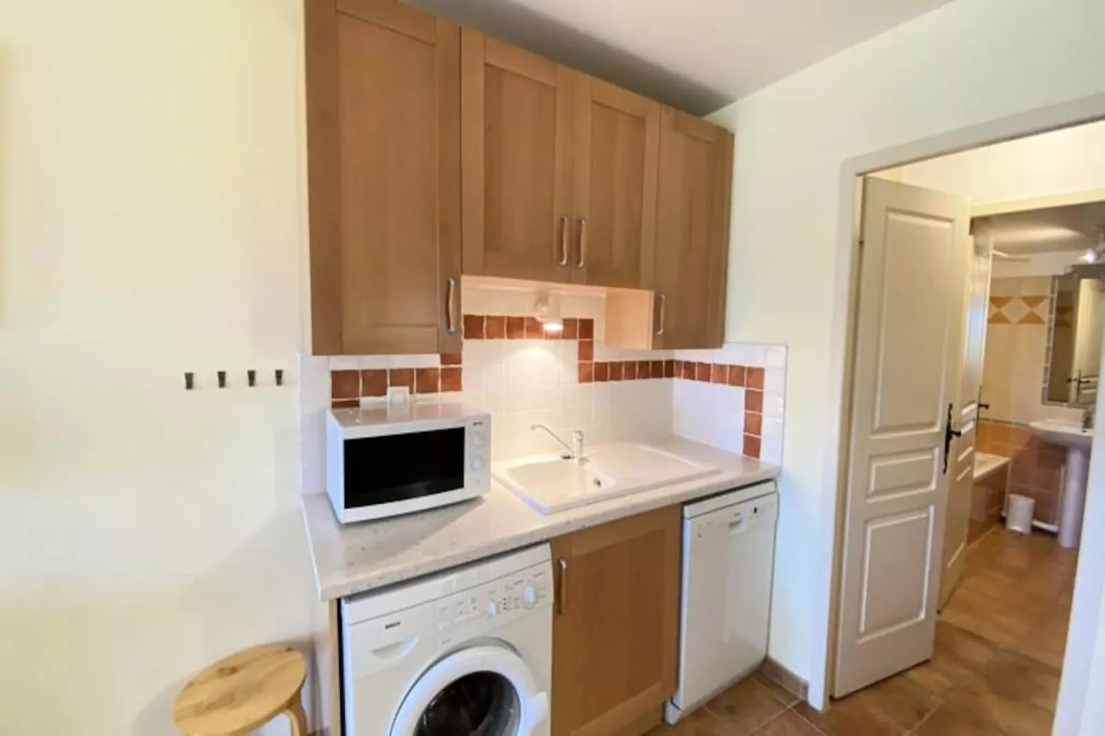 04b5 : Beau Studio Dans Un Mas Proven&ccedil;al - Piscine-Niet-getagd