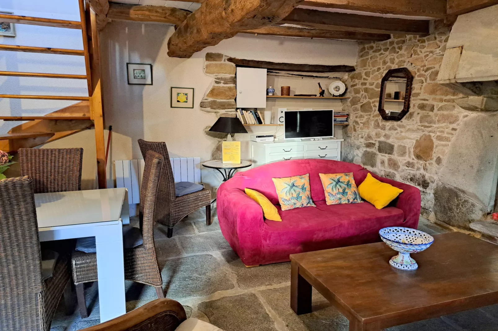 Granitsteinhaus in Guimaëc-Woonkamer