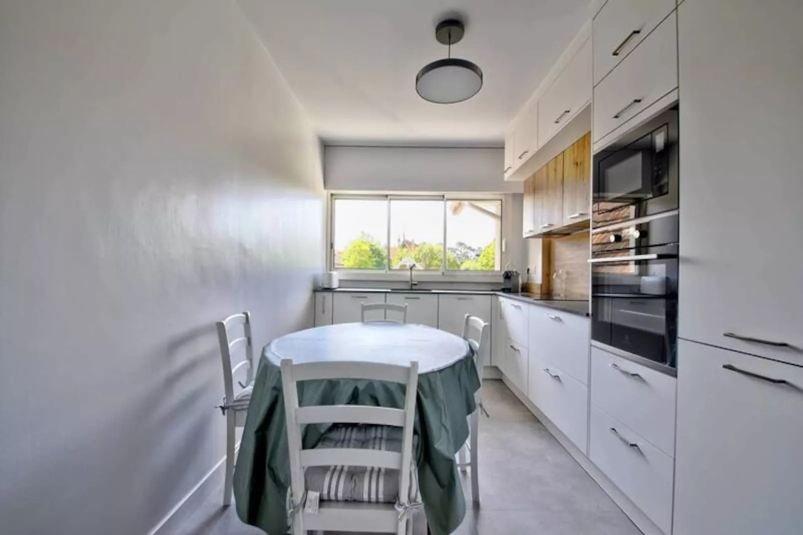 Résidence Anthinéa-Niet-getagd