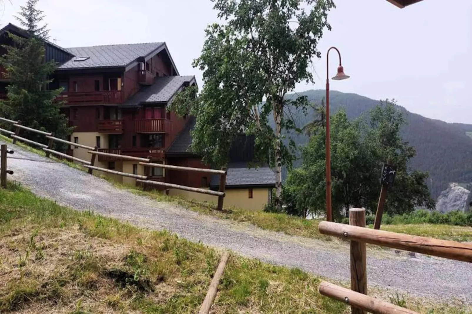 Résidence Aigle-Niet-getagd