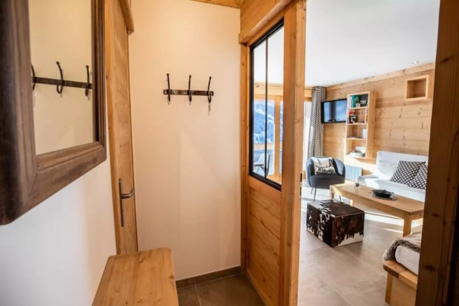 Les 3 Marches A1 En Face Du T&eacute;l&eacute;si&egrave;ge De Morel - Niet-getagd