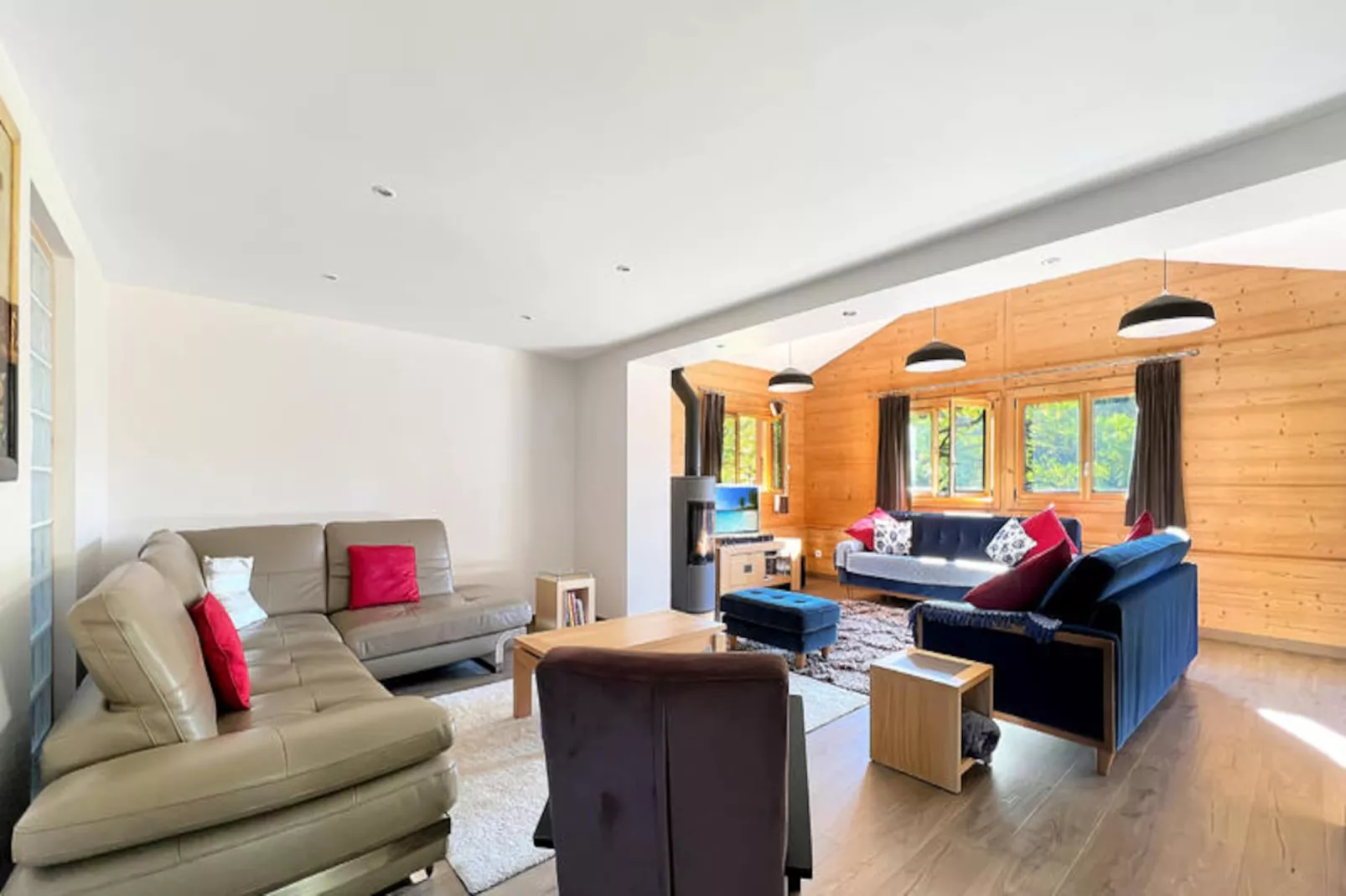 Chalets à Les Carroz-d'Arâches-Niet-getagd