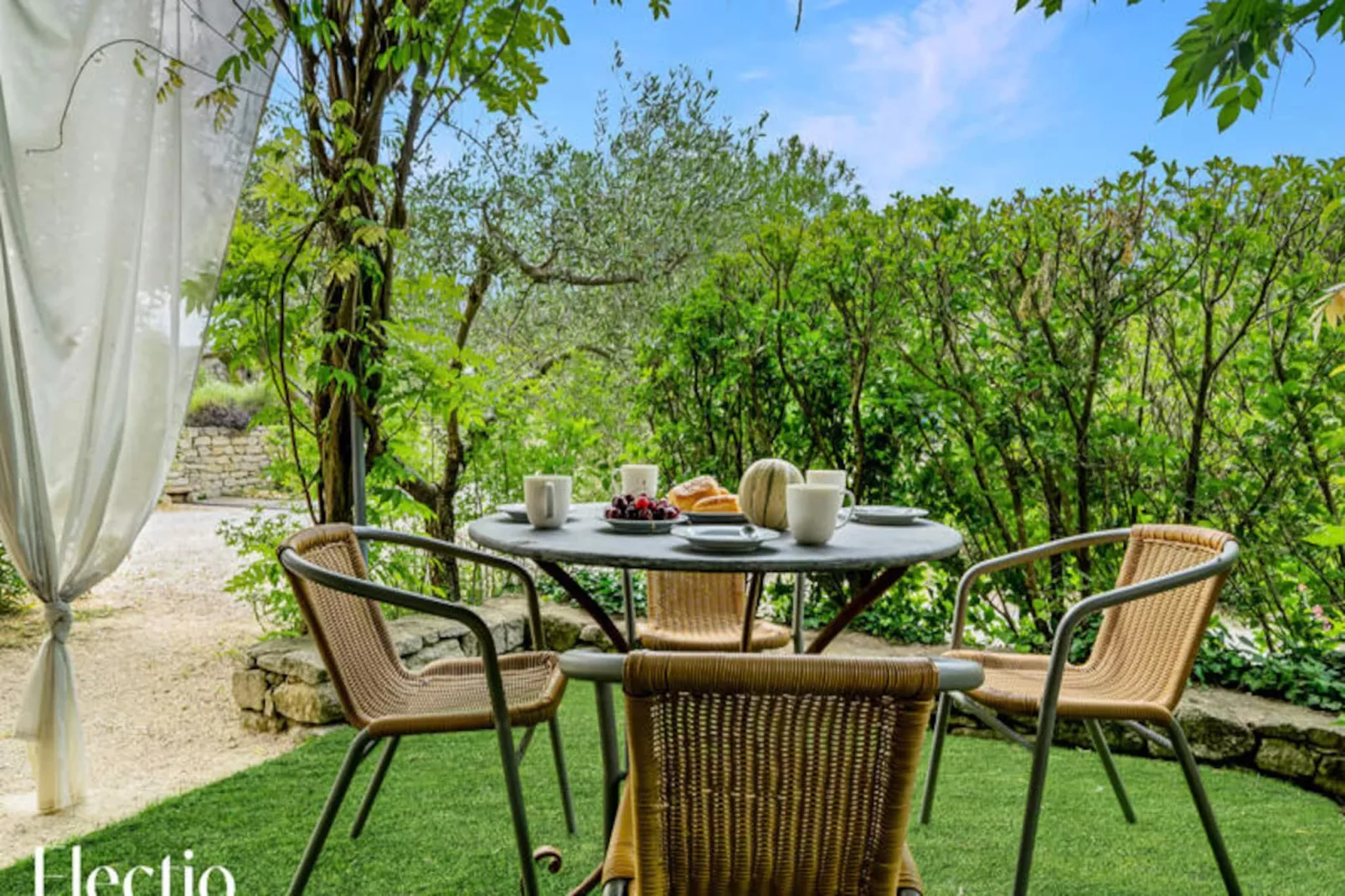 Loggia 1 Olivier | R&eacute;sidence Les Petitons-Niet-getagd