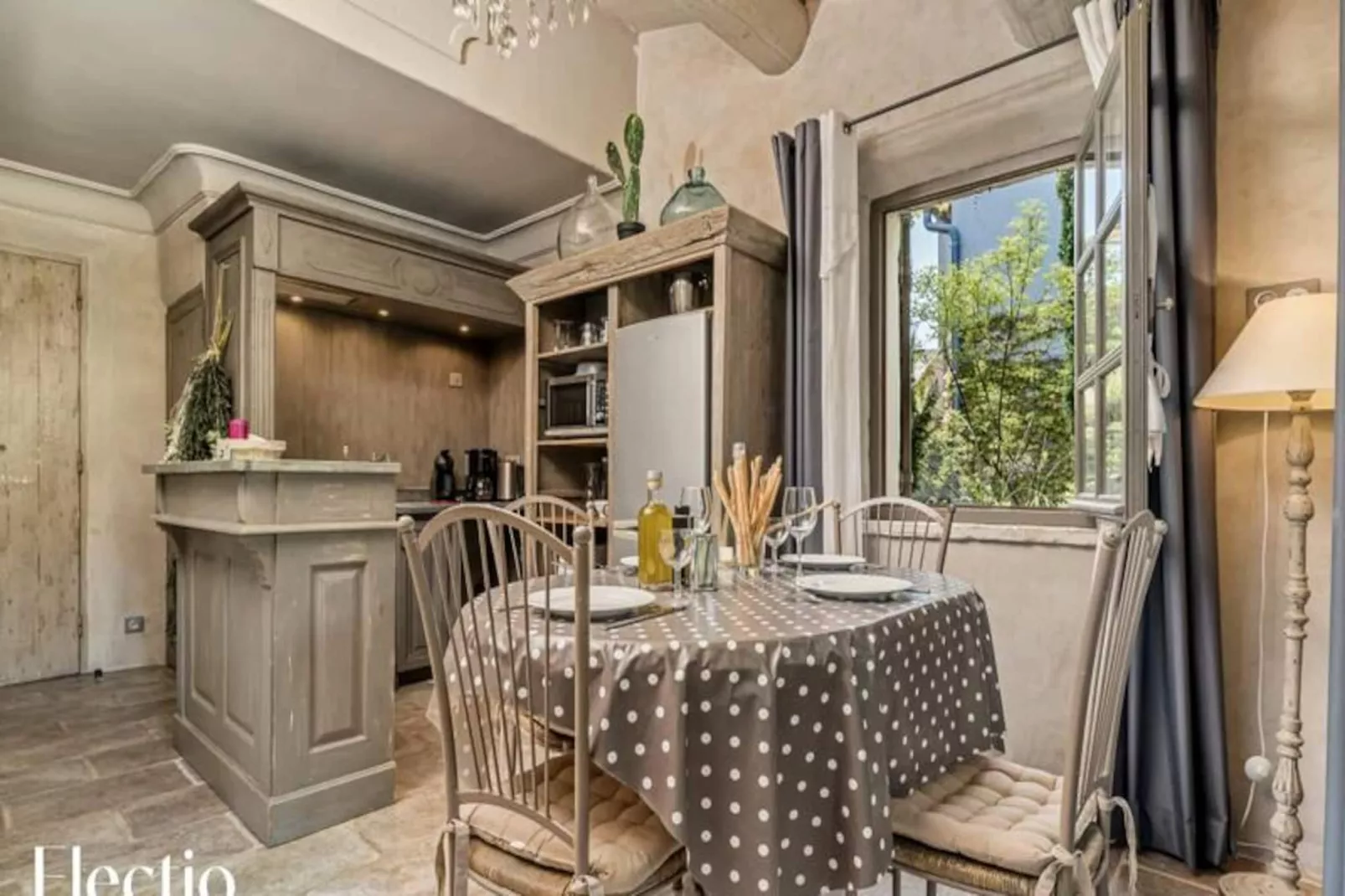 Loggia 5 Rosier | R&eacute;sidence Les Petitons-Niet-getagd