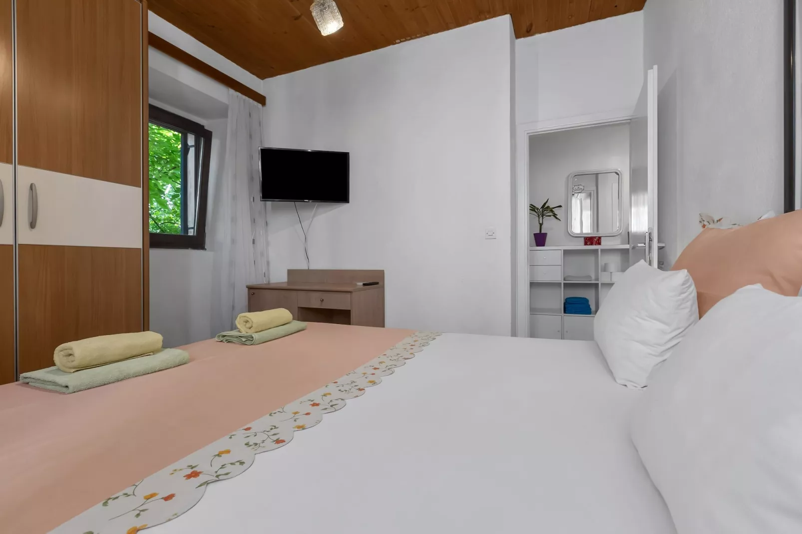 Apartments Kata - Three Bedroom Apartment with Balcony-Slaapkamer