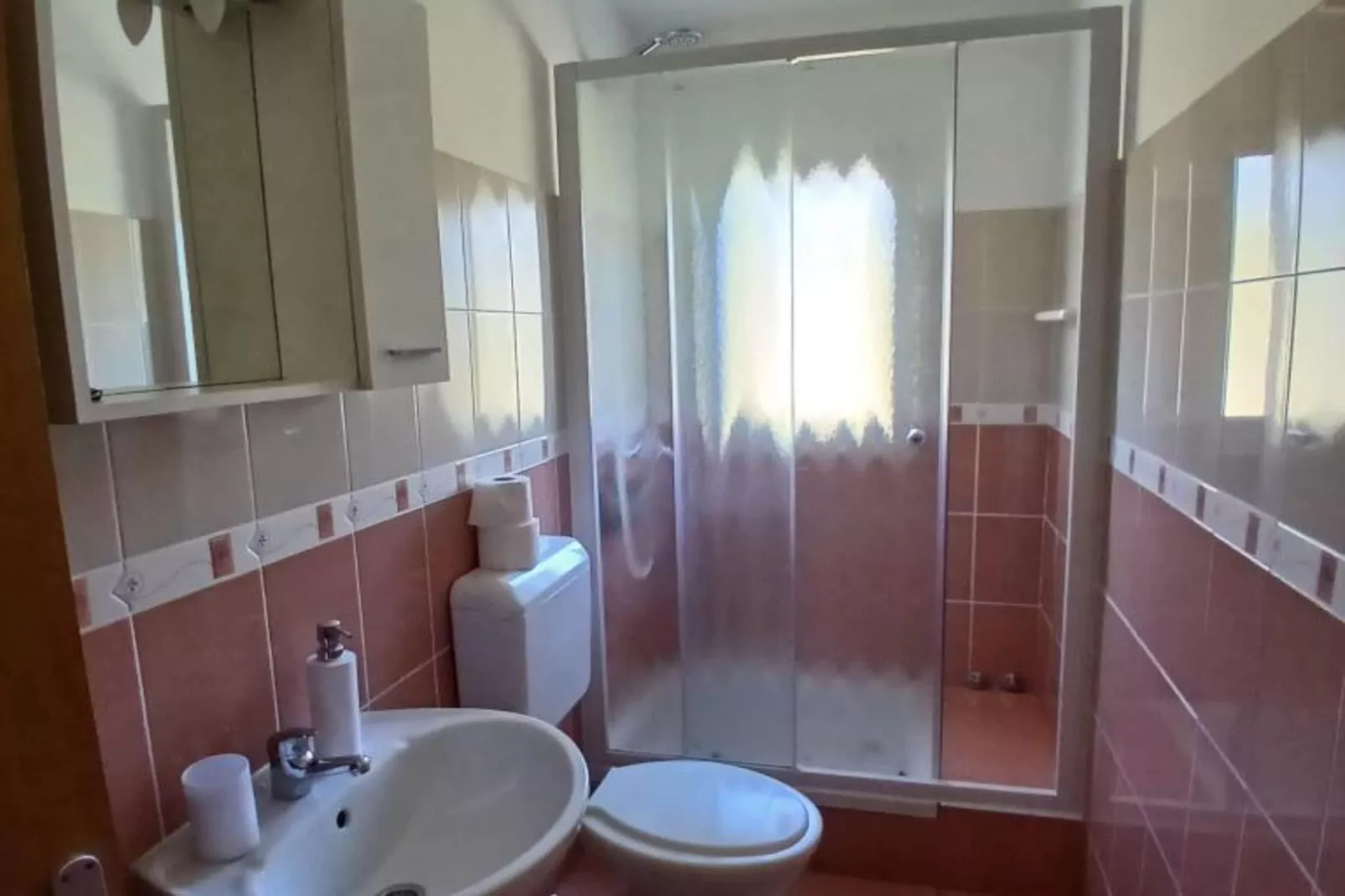 Apartments Matušan Kampor Rab - Two Bedroom Apartment With Balcony (A2)-Badkamer