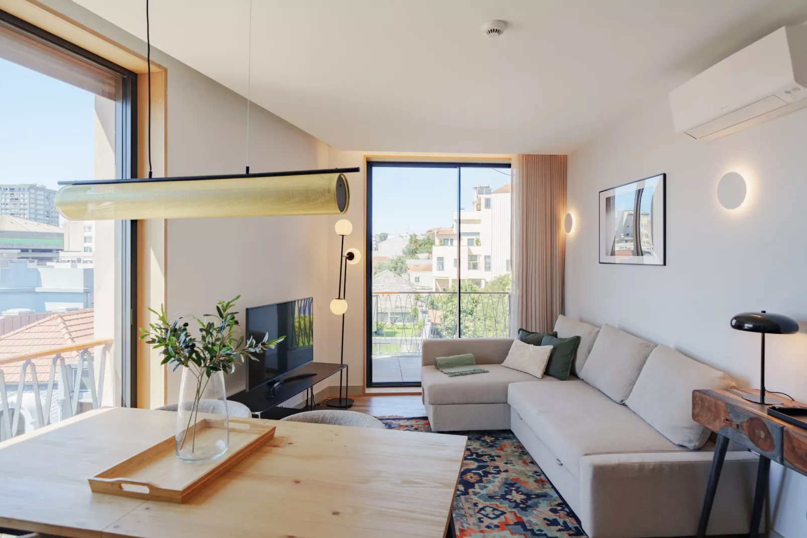 Feel Porto Firmeza Coworking & Flat 2.3-Eetkamer