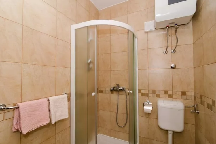 Apartment Marela- One Bedroom Apartment with Balcony and Sea View-Badkamer