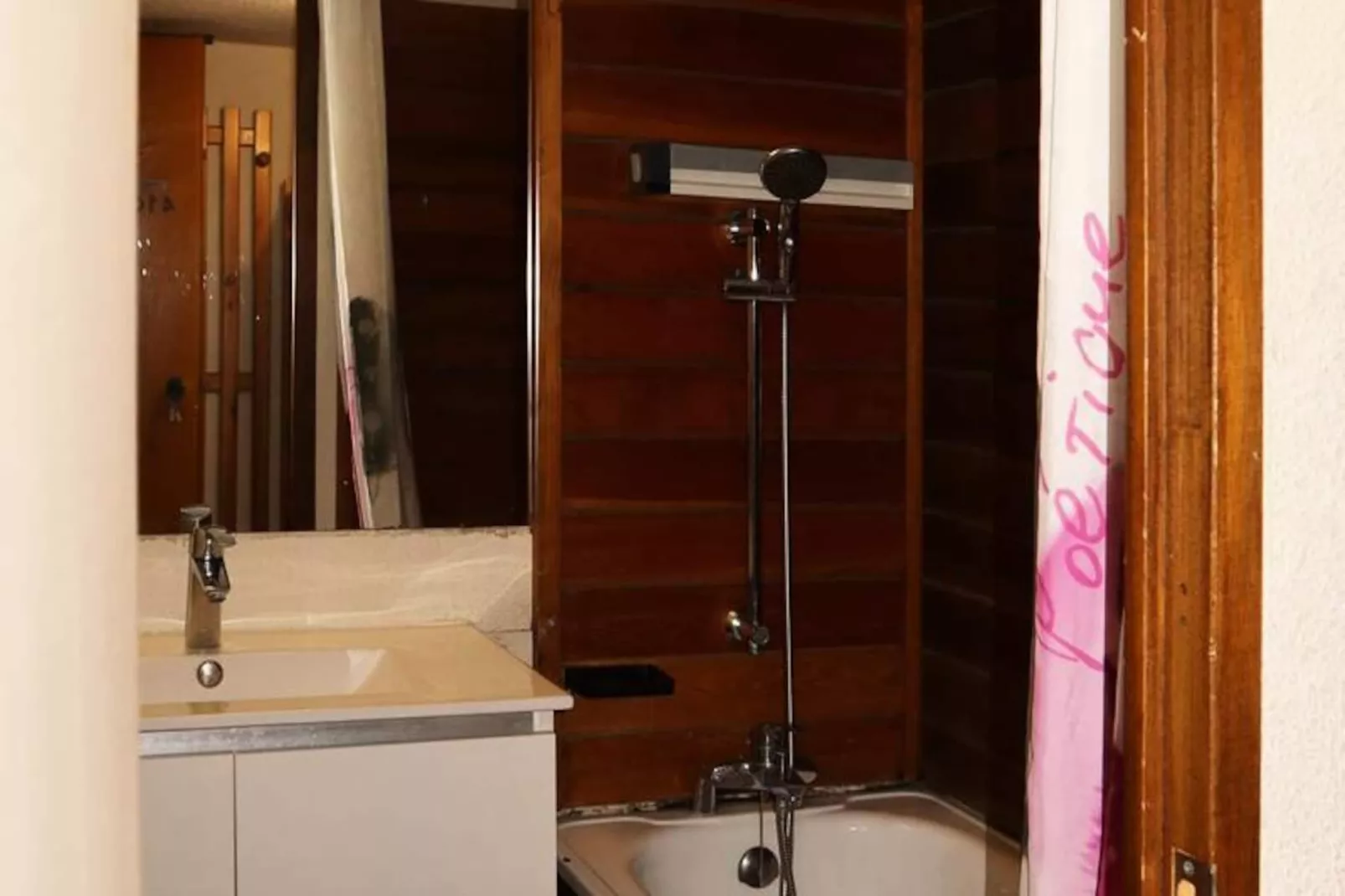 Résidence Le Pouzenc-Niet-getagd