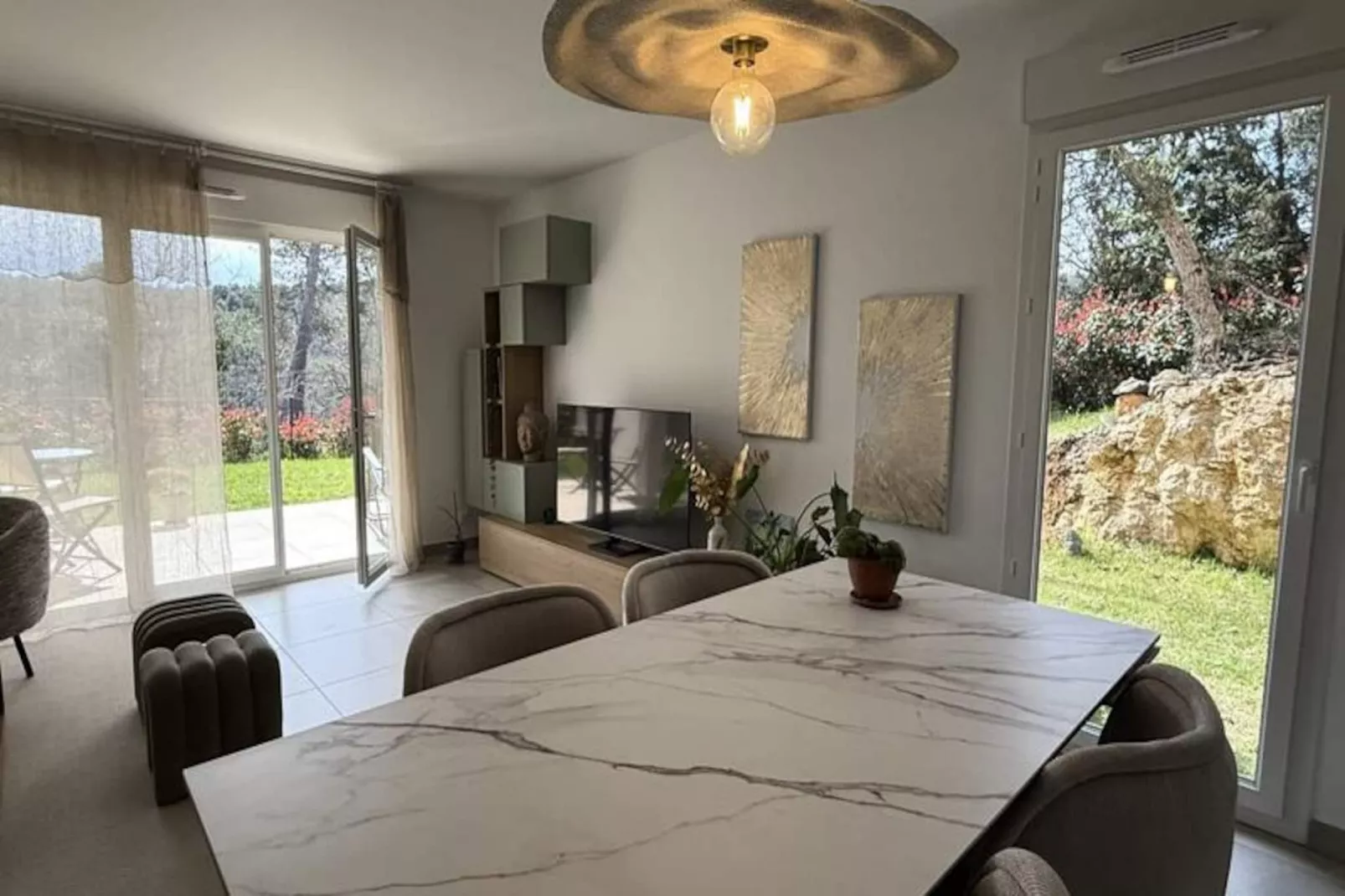 Appartement Cosy - Jardin - Piscine-Niet-getagd