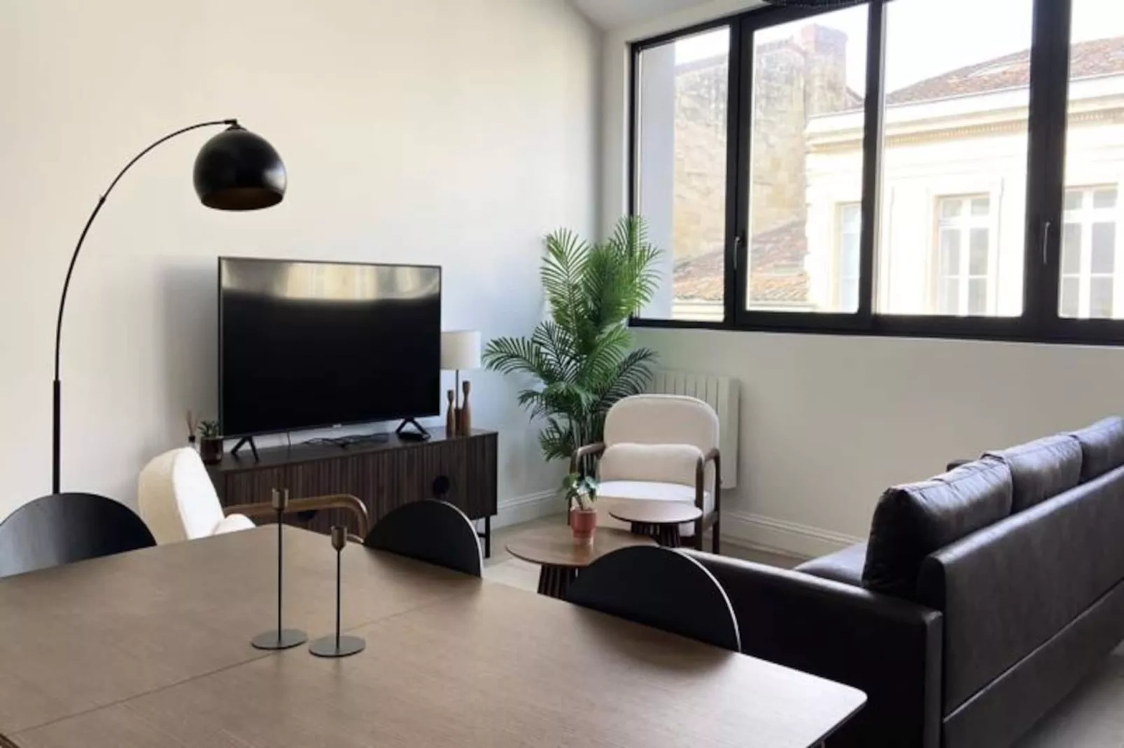 Duplex Prestigieux Au C&oelig;ur Du Triangle D&rsquo;or-Niet-getagd