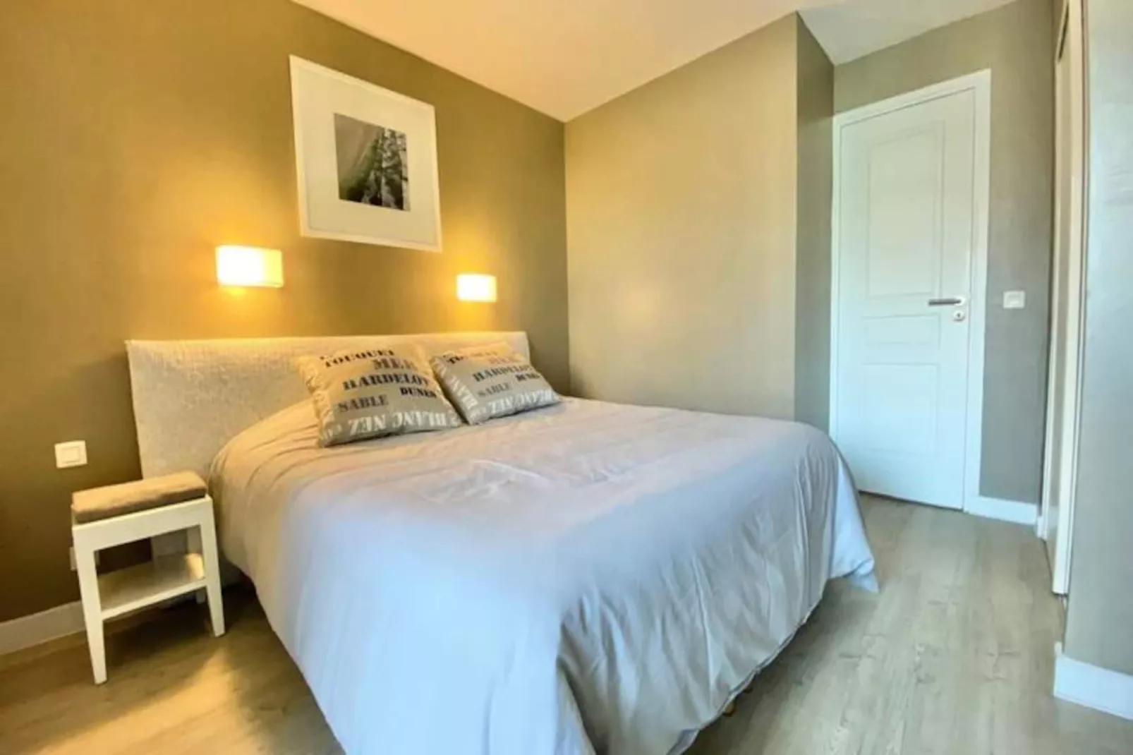 Résidence Charmant Appartement Pour 5 Pers Avec Piscine, Parking Et Tennis-Niet-getagd