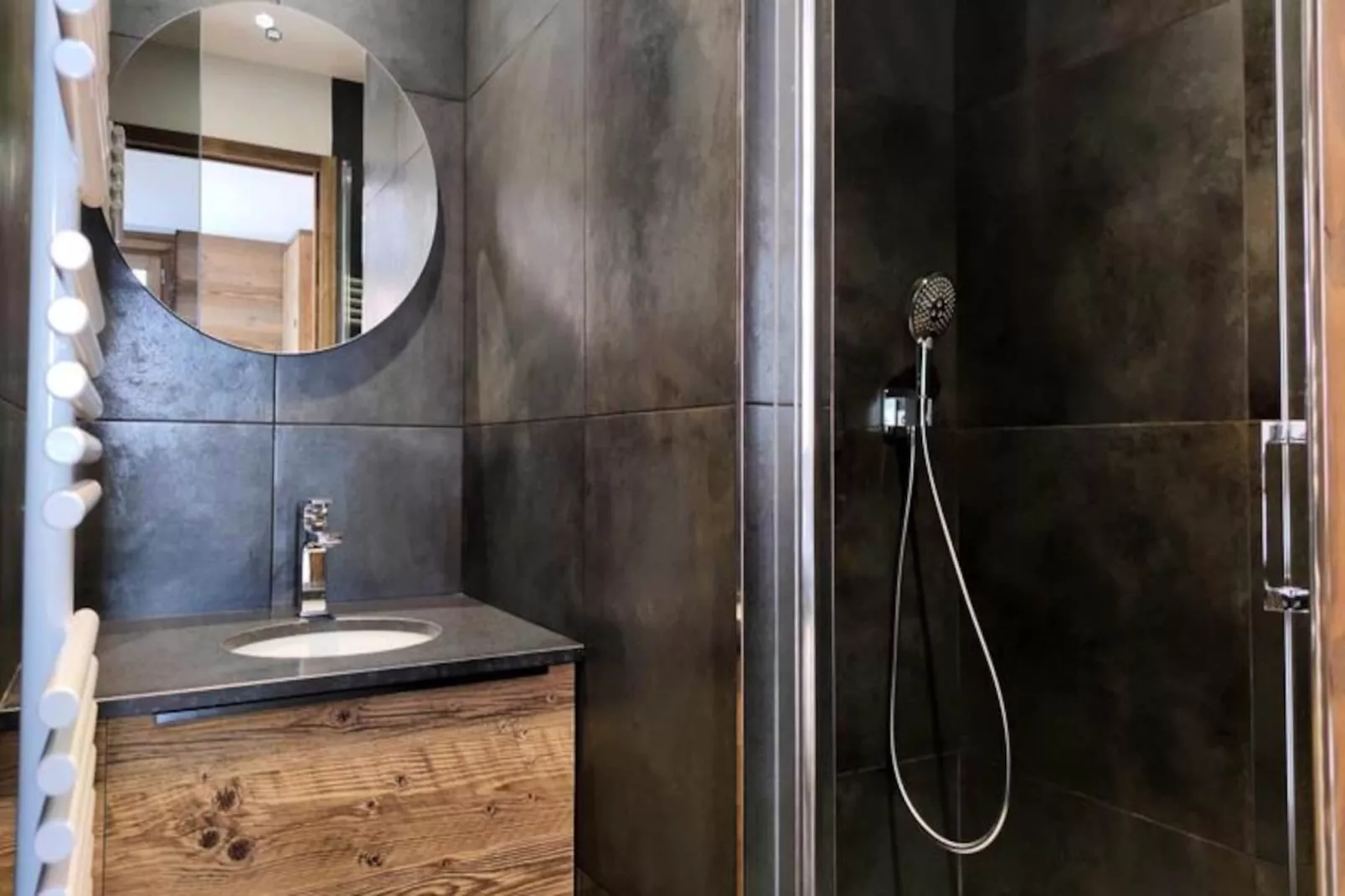 Résidence Nanda Devi-Niet-getagd