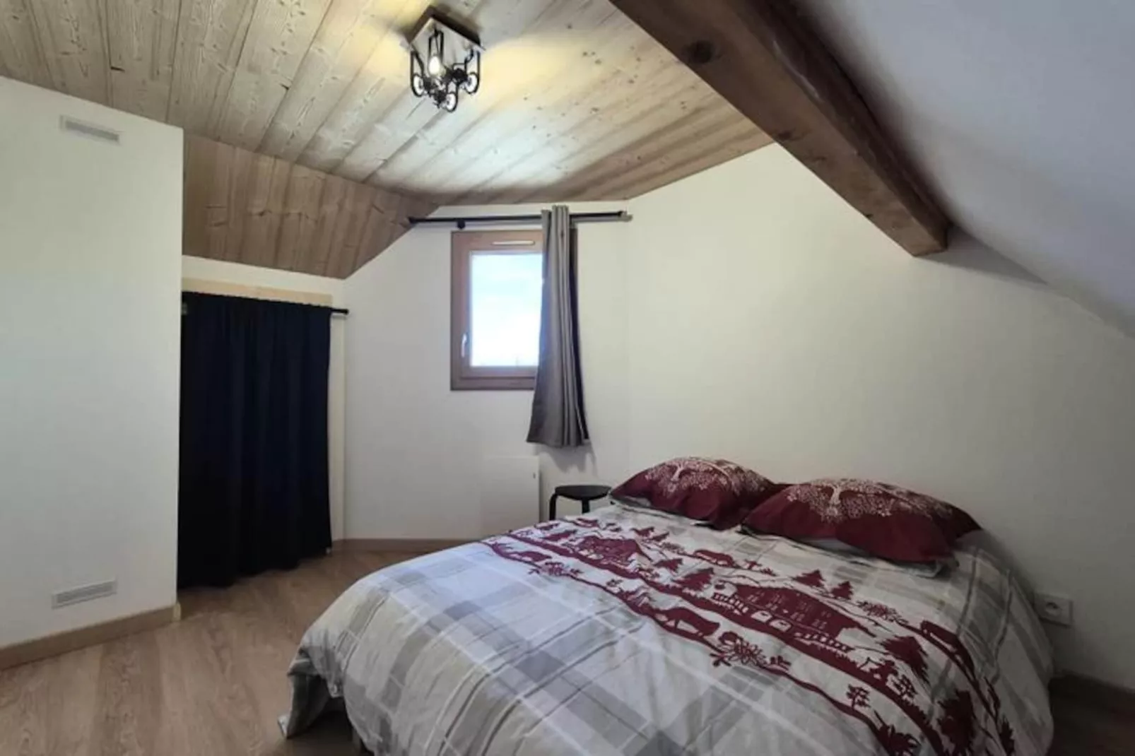 Chalet Nordique Pour 6 Personnes à La Féclaz - Piscine été-Niet-getagd