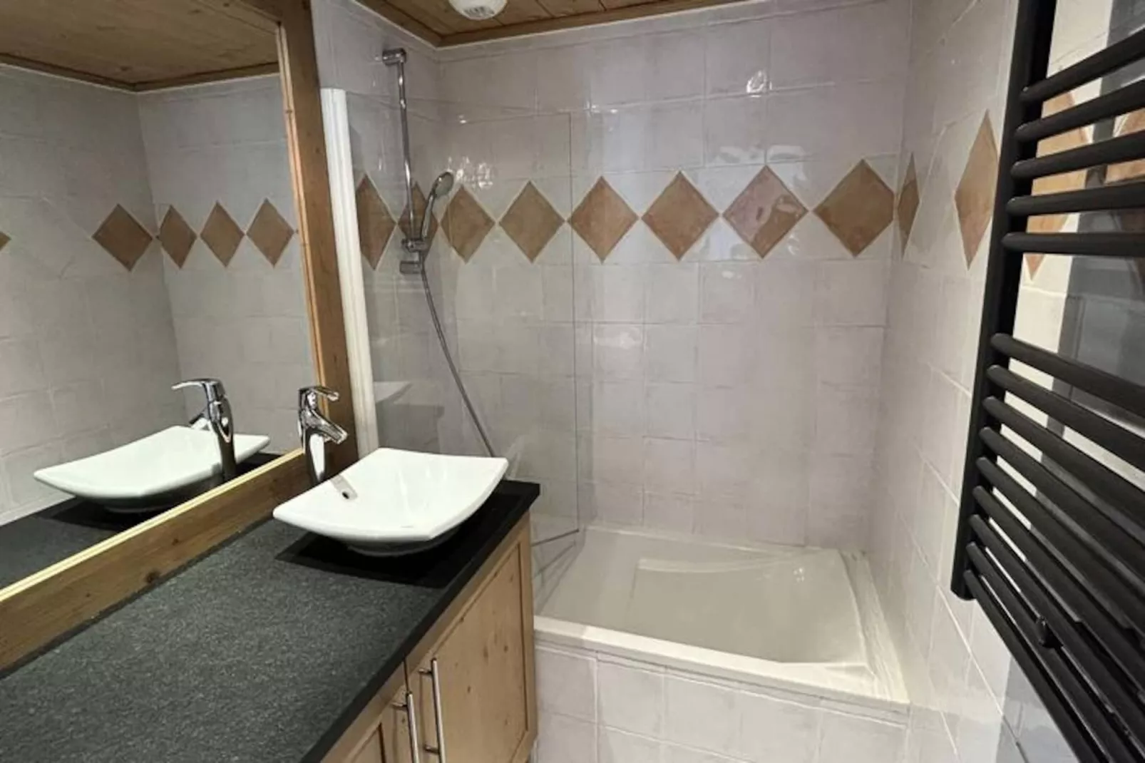 Résidence Perle Des Alpes BÂt C-Niet-getagd