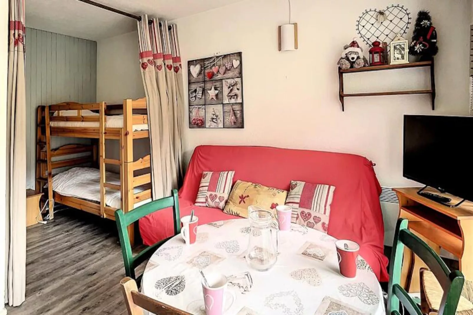 Résidence Baikonour-Niet-getagd