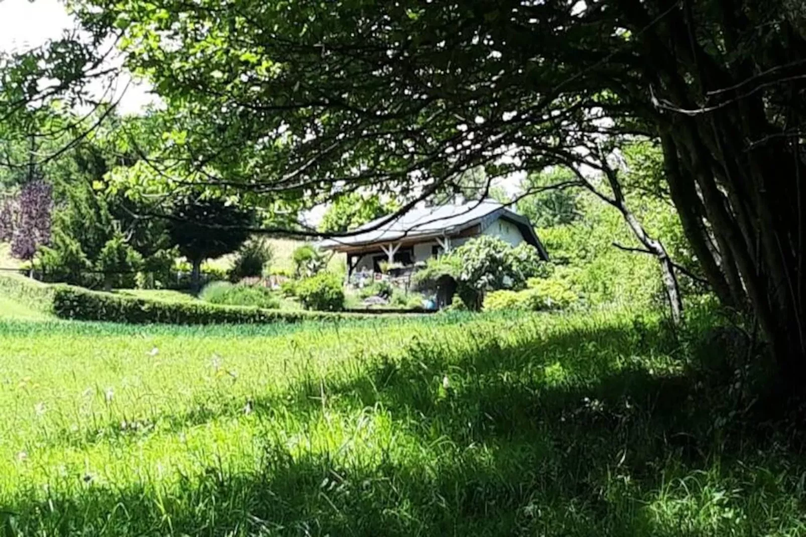 Le Petit Belv&eacute;d&egrave;re: Chalet Avec Piscine & Vue Lac-Niet-getagd