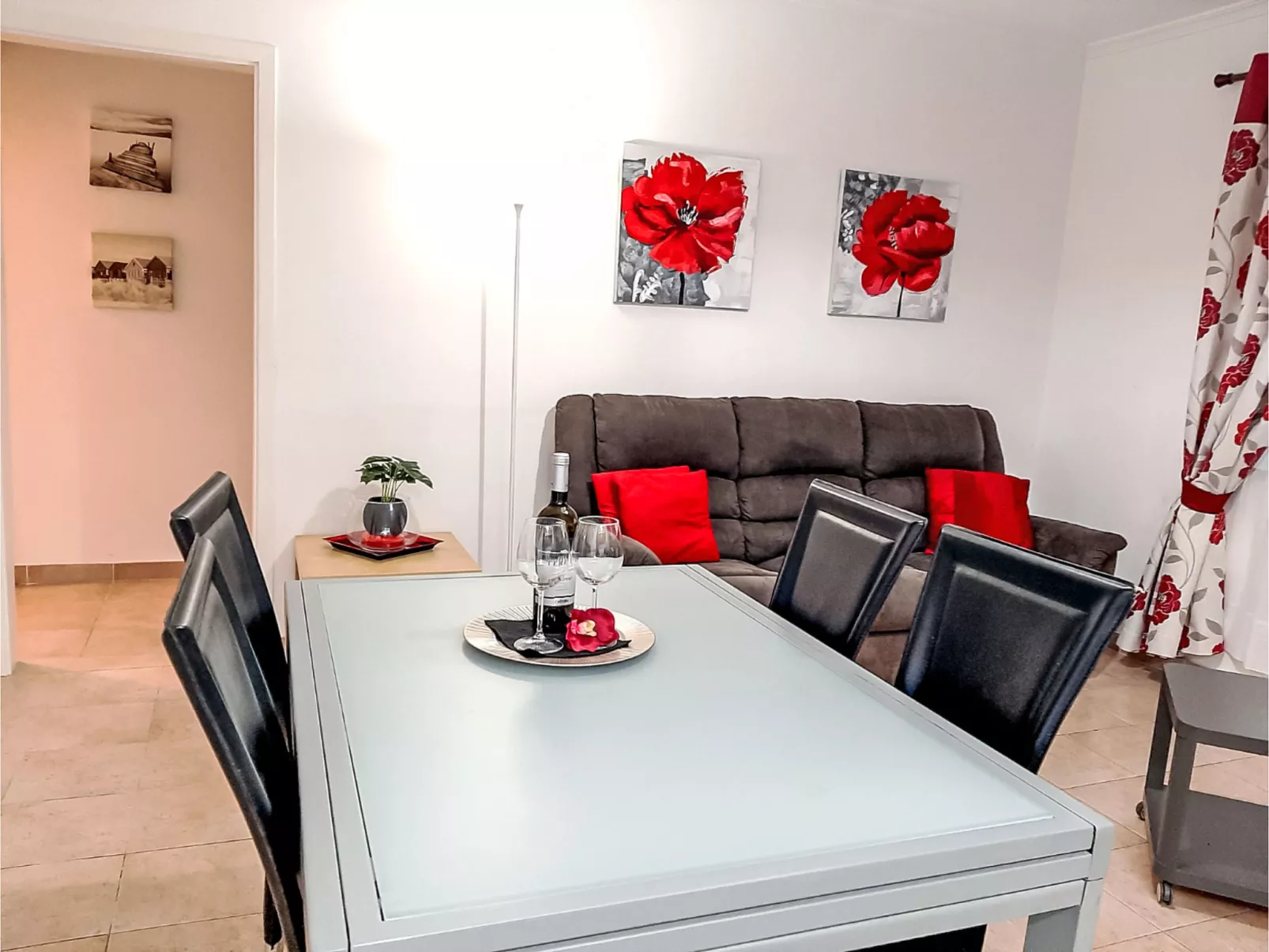 Manelito House - Sunny Way-Binnen