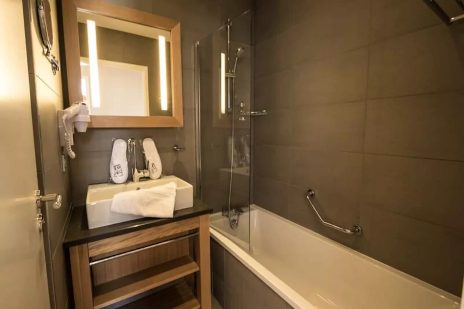 Résidence Les Monarques-Niet-getagd