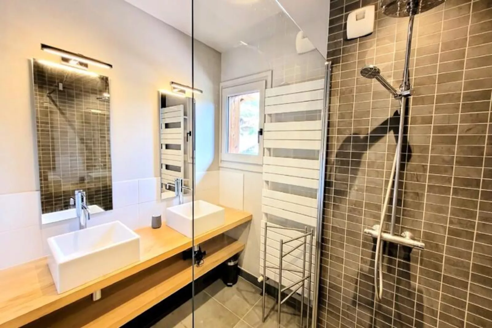 Chalet Du Lac-Niet-getagd