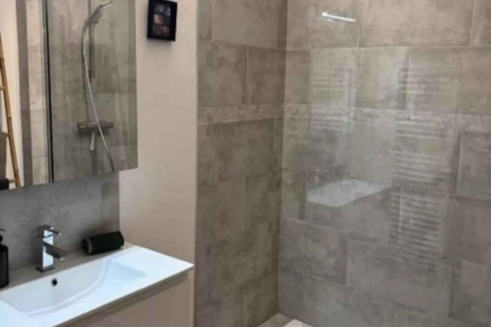 Le Chant Des Cigales-Niet-getagd