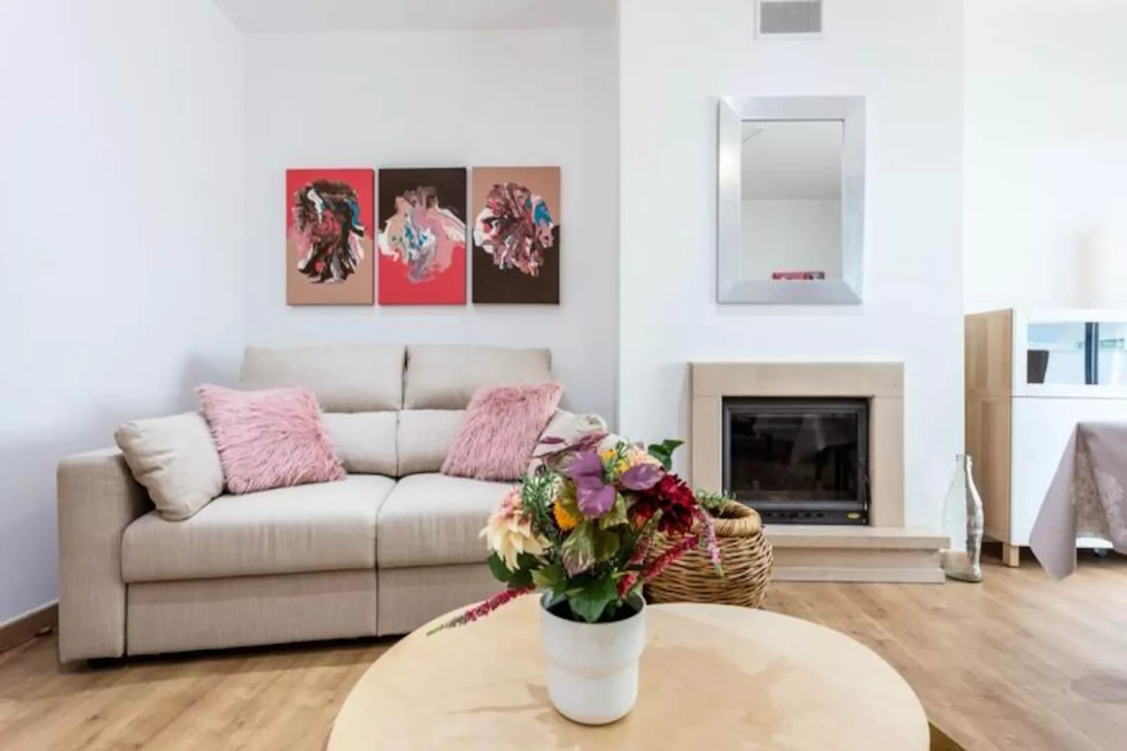 Artistic And Stylish Apartment-Niet-getagd