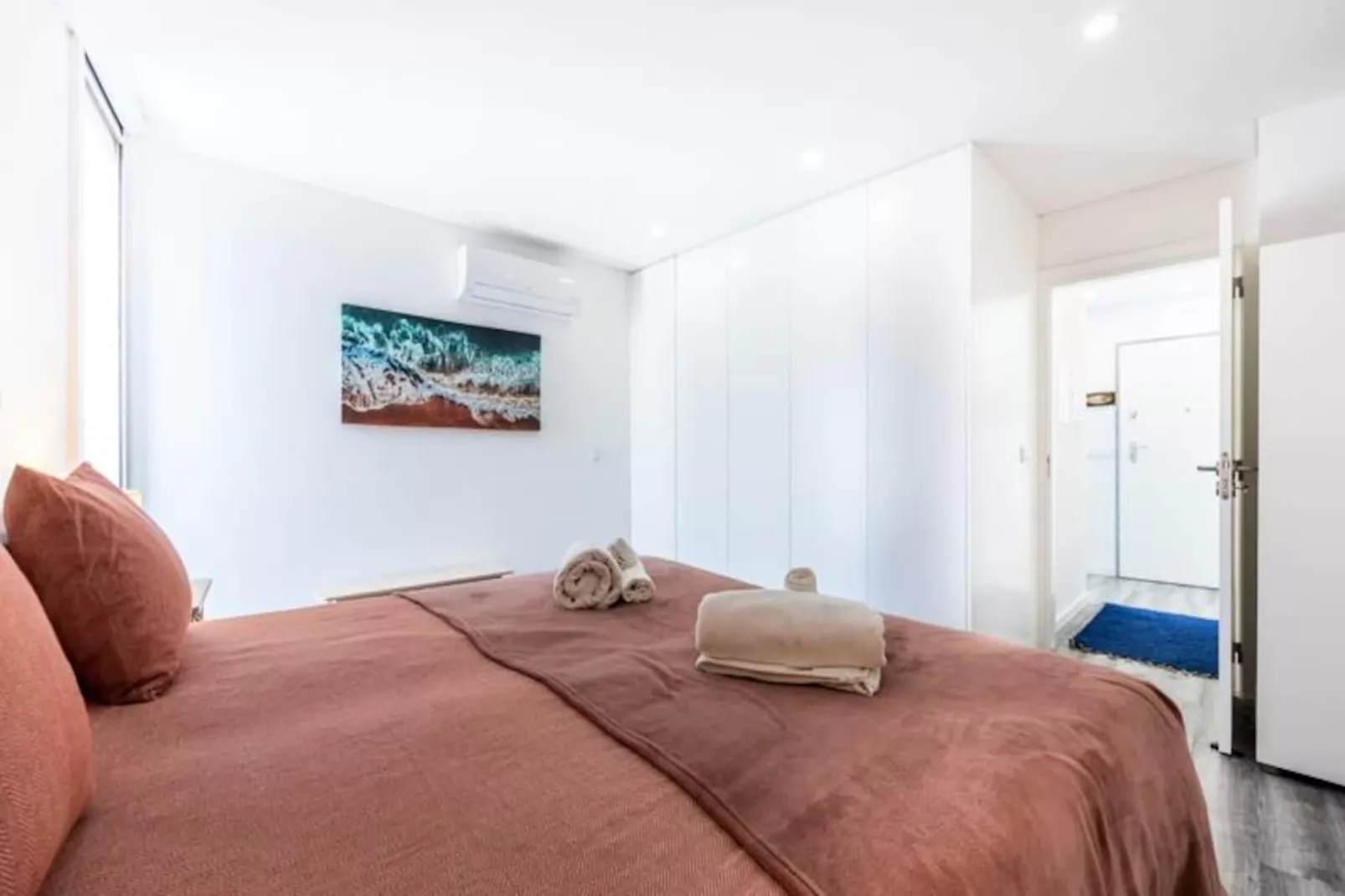 Frontline Seaview Apartment-Niet-getagd