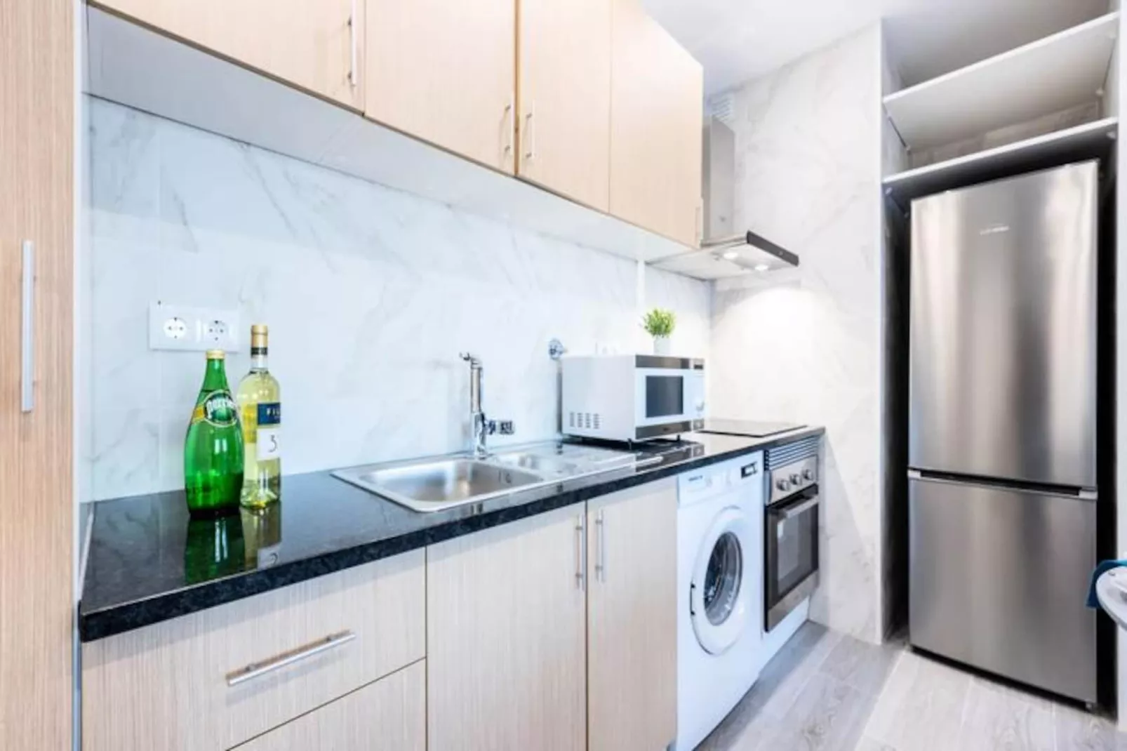 Torri Riverview Apartment-Niet-getagd