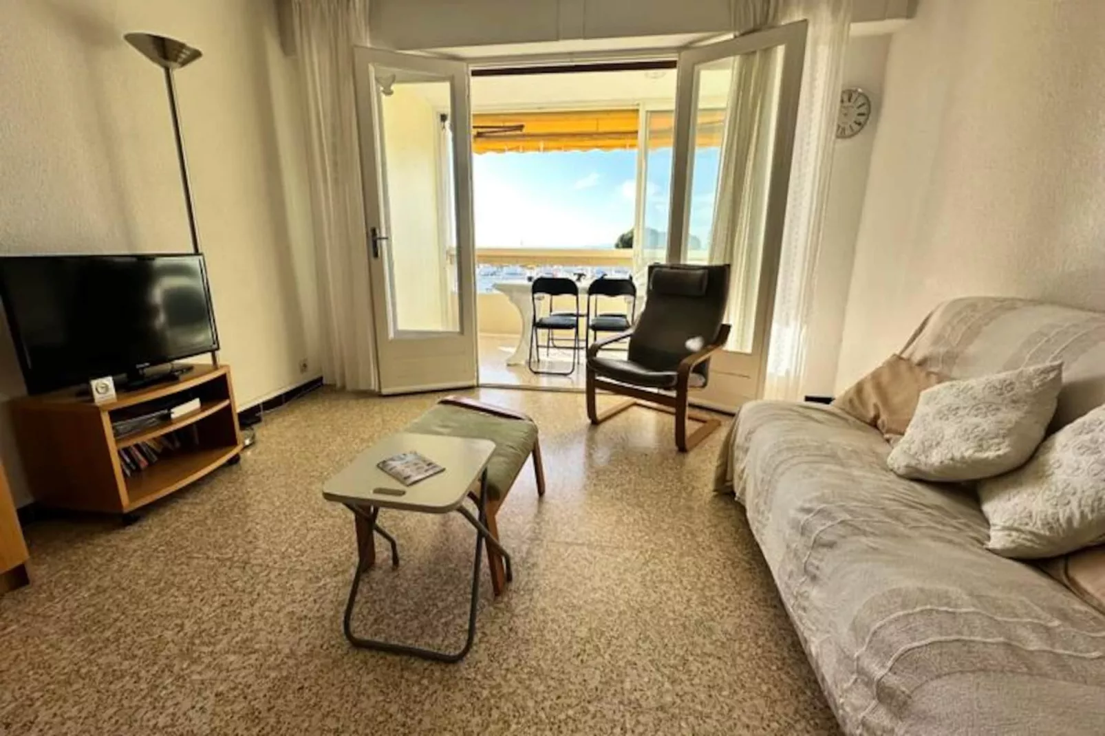 Résidence Tellines - Appartement  Avec Petite Vue Mer-Niet-getagd