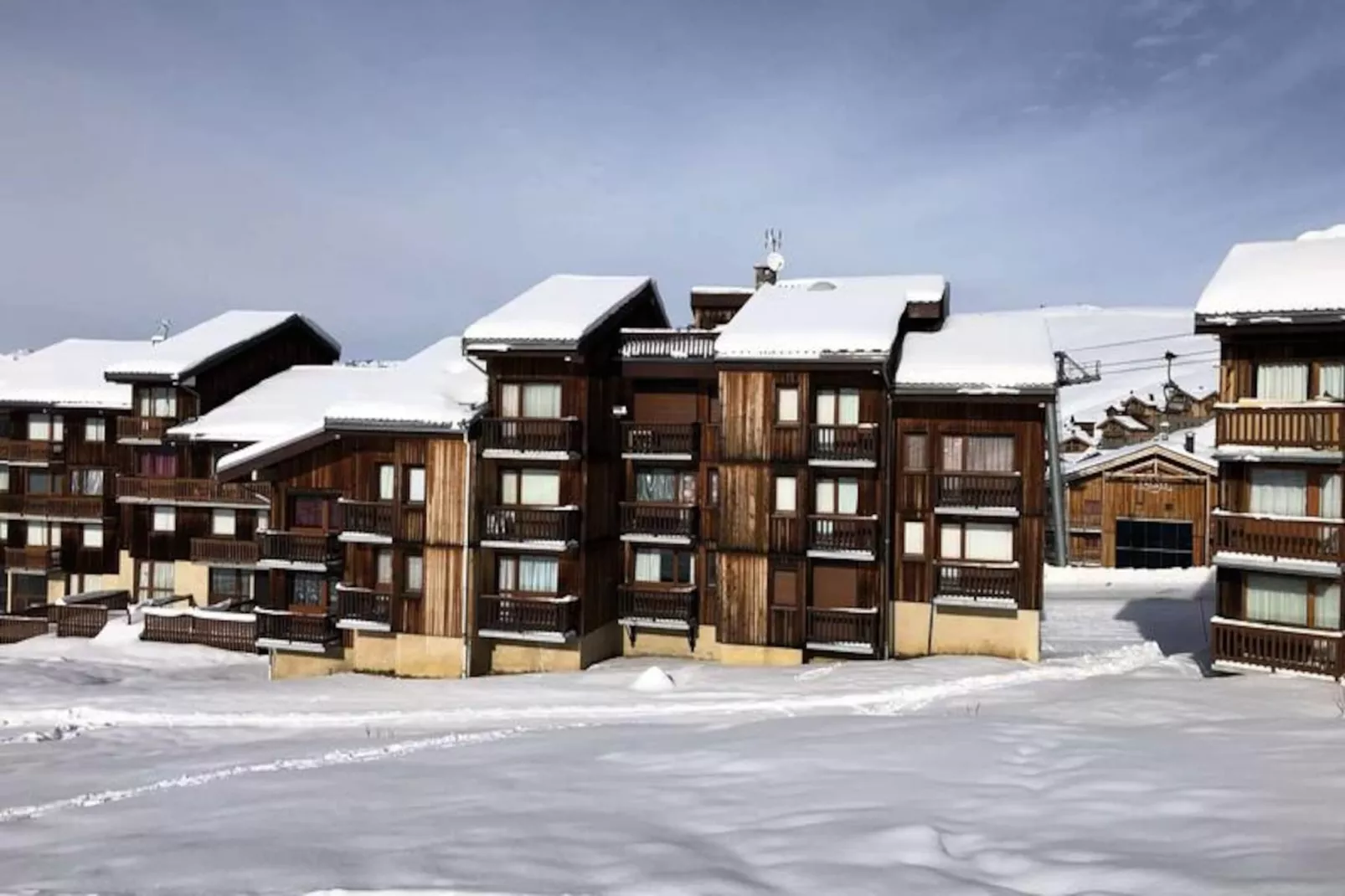 Résidence Le Perce Neige-Niet-getagd