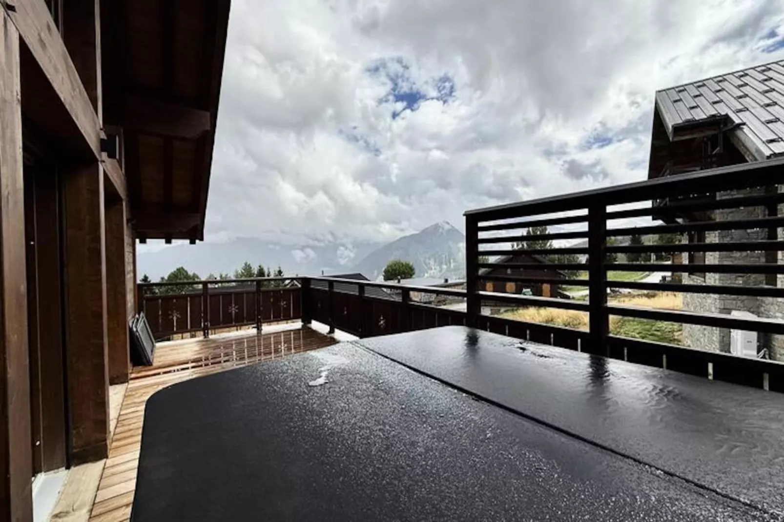 Résidence Complexe Aiguilles-Niet-getagd