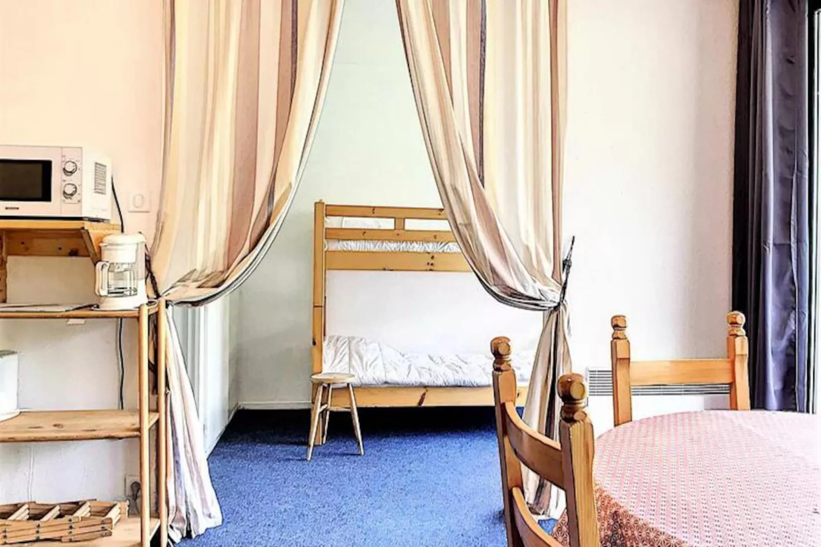 Résidence Baikonour-Niet-getagd