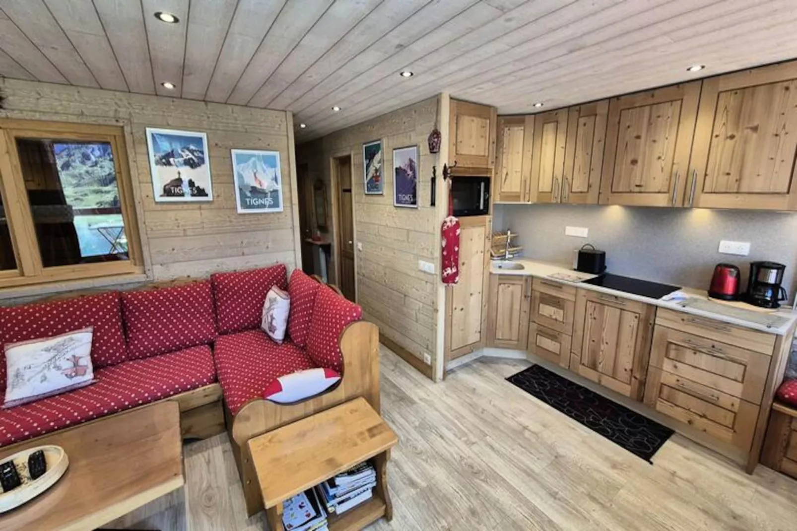 Résidence Combe Folle-Niet-getagd